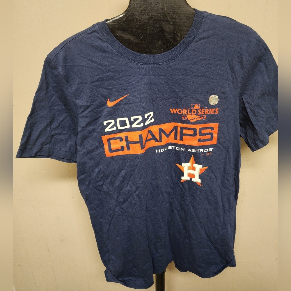 The Nike Tee Men's Large Houston Astros 2022 World Series Champions Blue T-shirt